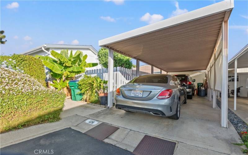 Private carport