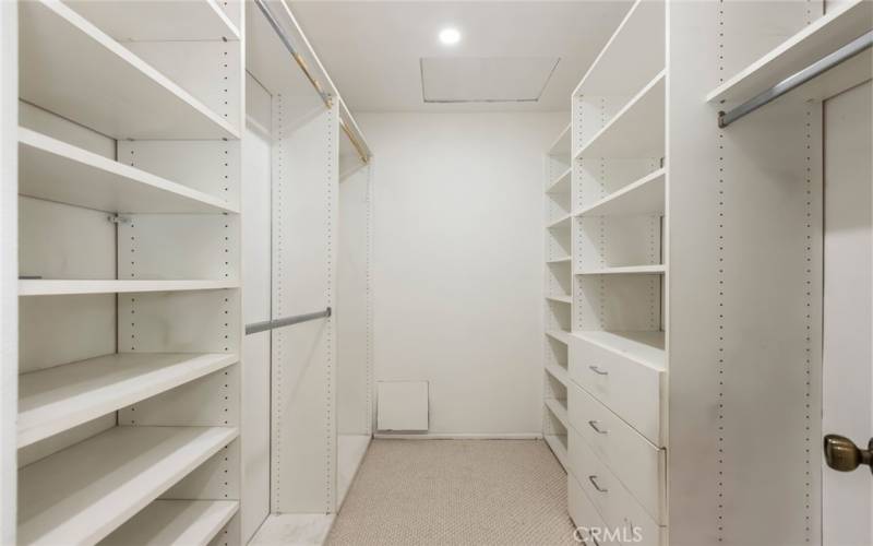 Walk-in Closet