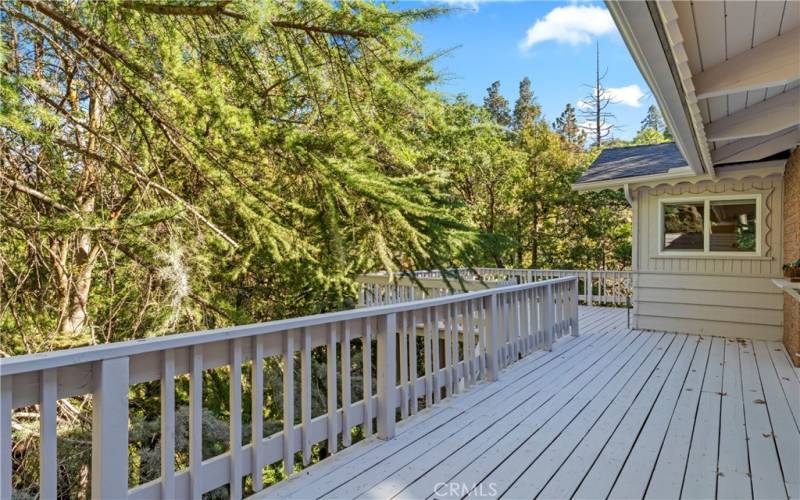 This property offers a refreshing ambiance, embraced by beautiful outdoor areas.