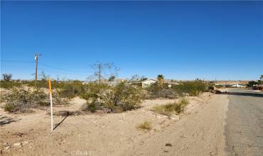 3 LOT Juniper Avenue, 29 Palms, California 92277, ,Land,Buy,3 LOT Juniper Avenue,HD24213277