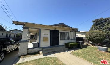 1107 Mahanna Avenue, Long Beach, California 90813, 4 Bedrooms Bedrooms, ,Residential Income,Buy,1107 Mahanna Avenue,24448939