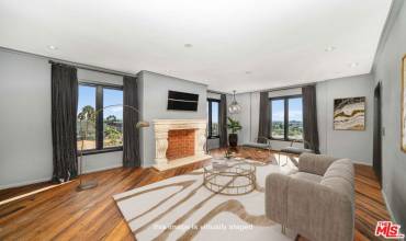 1424 N Crescent Heights Boulevard 68, West Hollywood, California 90046, 1 Bedroom Bedrooms, ,1 BathroomBathrooms,Residential,Buy,1424 N Crescent Heights Boulevard 68,24449791