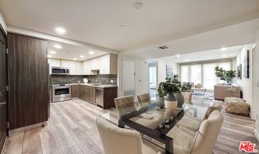 1070 S Bedford Street 402, Los Angeles, California 90035, 2 Bedrooms Bedrooms, ,2 BathroomsBathrooms,Residential Lease,Rent,1070 S Bedford Street 402,24450171