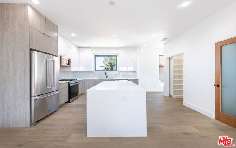 Kitchen/Dining Area