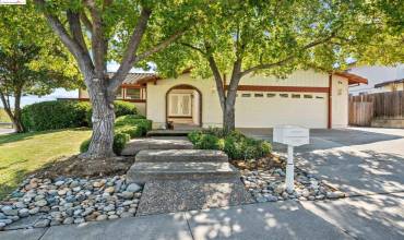 1998 Calaveras Cir, Antioch, California 94509, 4 Bedrooms Bedrooms, ,3 BathroomsBathrooms,Residential,Buy,1998 Calaveras Cir,41072072