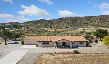 475 Maria Road, Pinon Hills, California 92372, 3 Bedrooms Bedrooms, ,2 BathroomsBathrooms,Residential,Buy,475 Maria Road,HD24213245