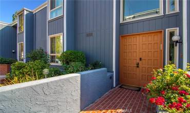 17711 Margate Street 7, Encino, California 91316, 2 Bedrooms Bedrooms, ,3 BathroomsBathrooms,Residential,Buy,17711 Margate Street 7,SR24206236