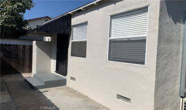 9601 Alexander B, South Gate, California 90280, 1 Bedroom Bedrooms, ,1 BathroomBathrooms,Residential Lease,Rent,9601 Alexander B,CV24213699