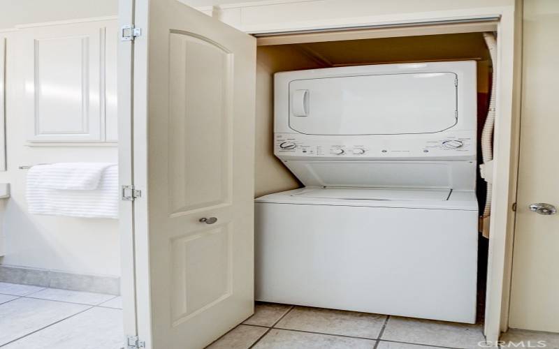 Closet hold sought after in unit laundry!