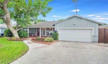 8945 Sophia Avenue, North Hills, California 91343, 3 Bedrooms Bedrooms, ,2 BathroomsBathrooms,Residential,Buy,8945 Sophia Avenue,SR24208192