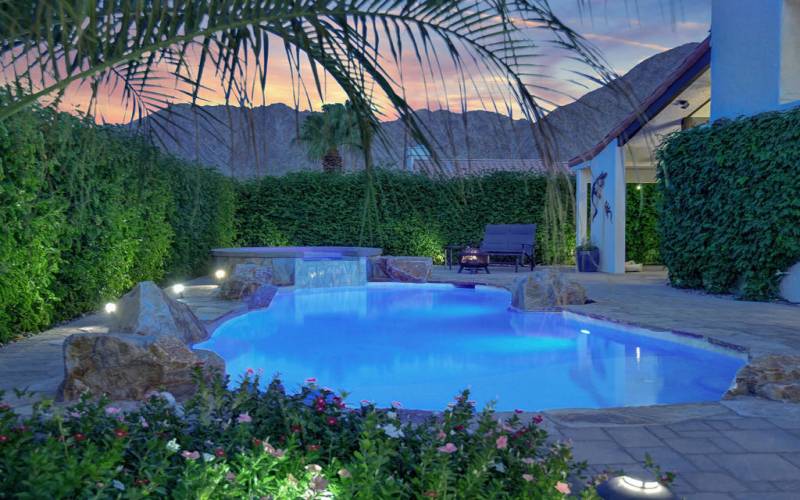 SUNSET TIGHT POOL AND SPA.jpg mls