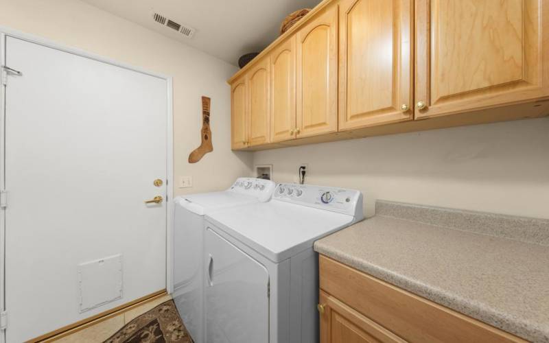 Laundry Room in direct from garage