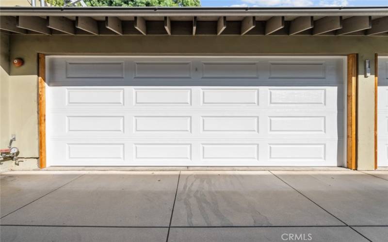 2-car detached garage