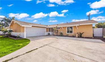 1234 S Shawnee Drive, Santa Ana, California 92704, 3 Bedrooms Bedrooms, ,2 BathroomsBathrooms,Residential,Buy,1234 S Shawnee Drive,SR24207068