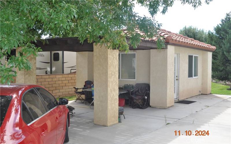 Nice Utility Room and Patio