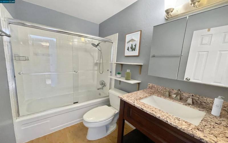 Bathroom with Shower/Tub combo