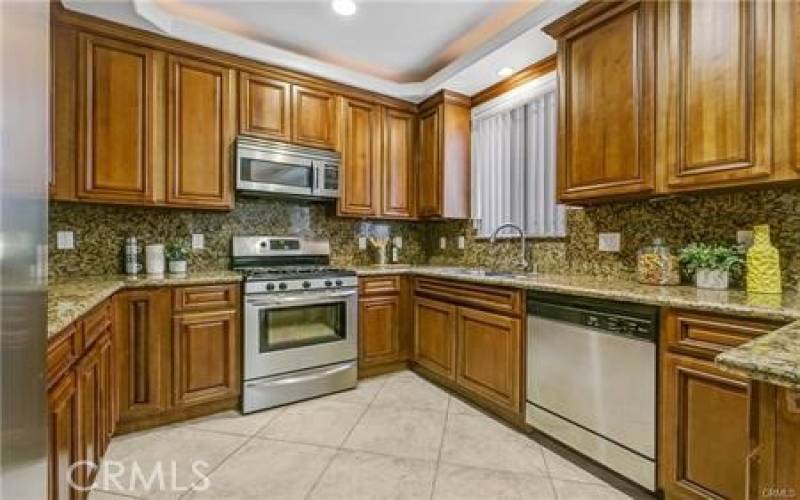 kitchen w/ stainless appliances