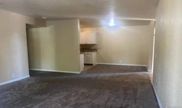 240 W LINCOLN AVE 12, Escondido, California 92026, 2 Bedrooms Bedrooms, ,2 BathroomsBathrooms,Residential Lease,Rent,240 W LINCOLN AVE 12,240024340SD