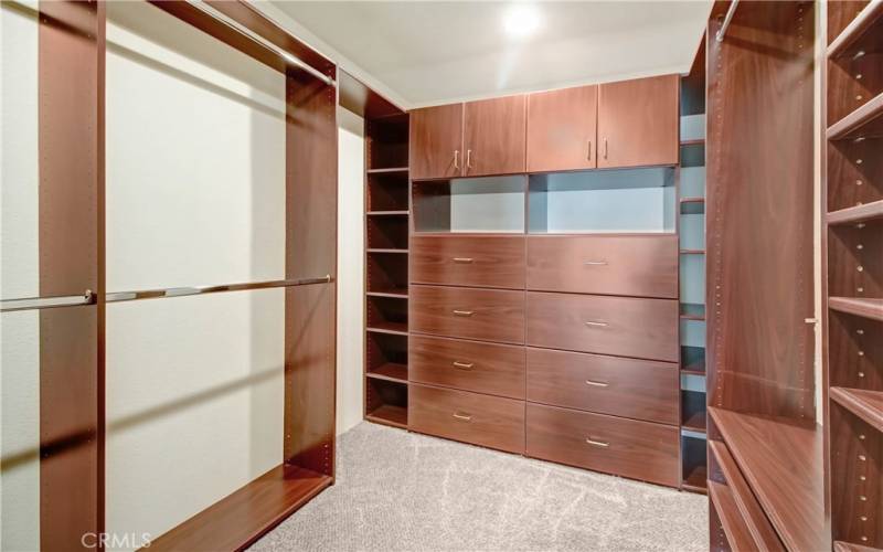 Walk-in closet