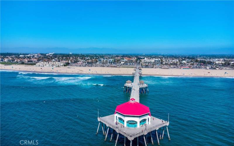 VIEW OF HB PIER AND OCEAN!