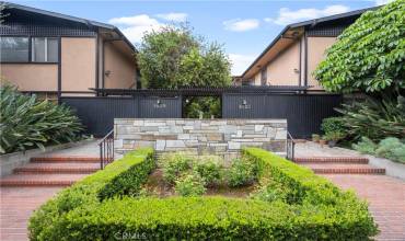 1629 Fremont Avenue 7, South Pasadena, California 91030, 2 Bedrooms Bedrooms, ,1 BathroomBathrooms,Residential,Buy,1629 Fremont Avenue 7,WS24211450