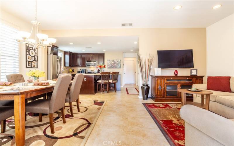 Dining area - Family Room - Kitchen