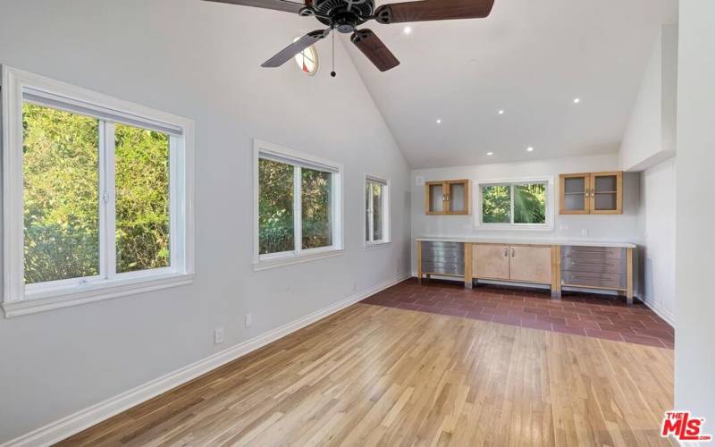 Lounge |Family Room Upstairs