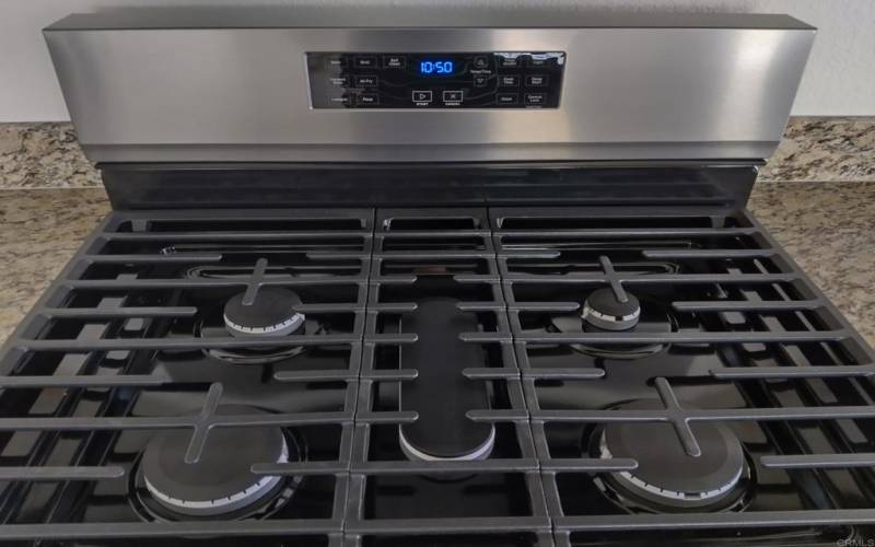 5 gas burners on brand new range