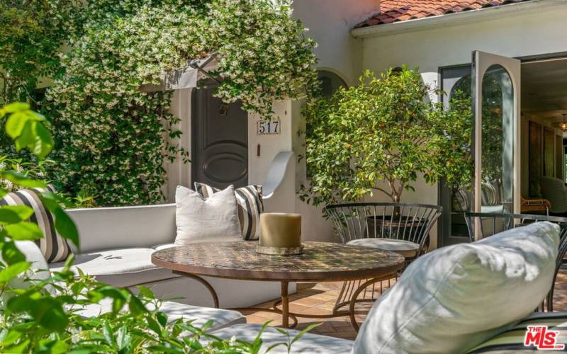 Front Yard Dining Area