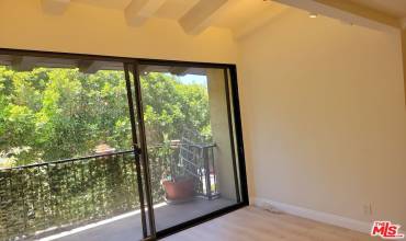 827 2ND Street 302, Santa Monica, California 90403, 2 Bedrooms Bedrooms, ,2 BathroomsBathrooms,Residential Lease,Rent,827 2ND Street 302,24452853