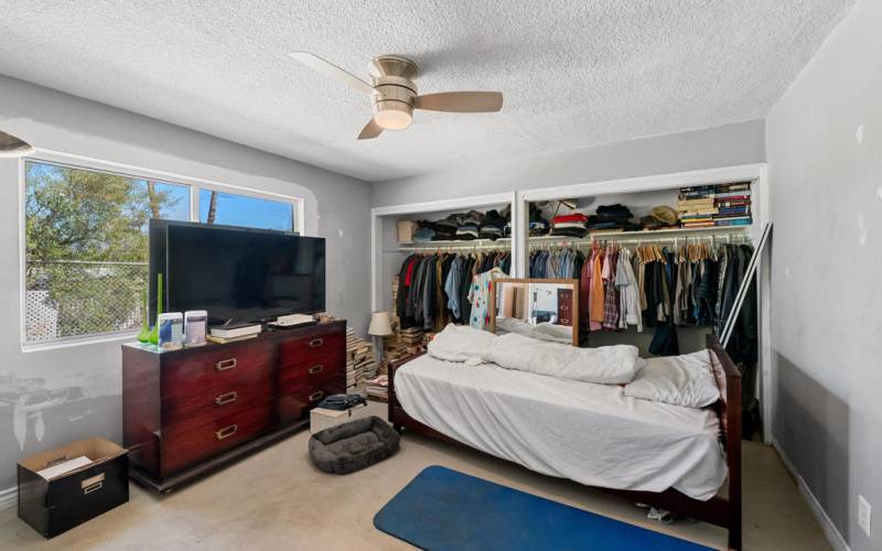 Main bedroom w/Fleetwood window