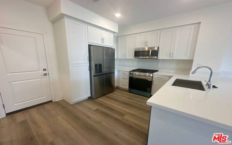 Kitchen with pantry and appliances included