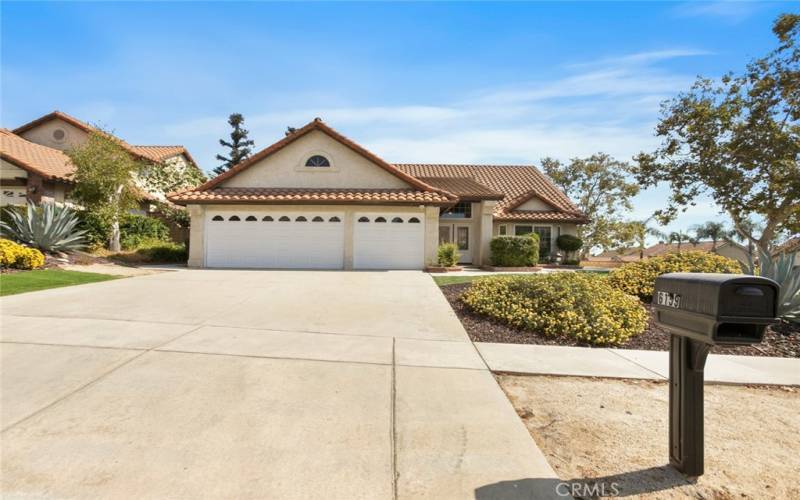 Such a beautiful home with a three car garage!