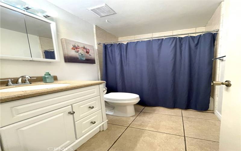 2nd Bathroom