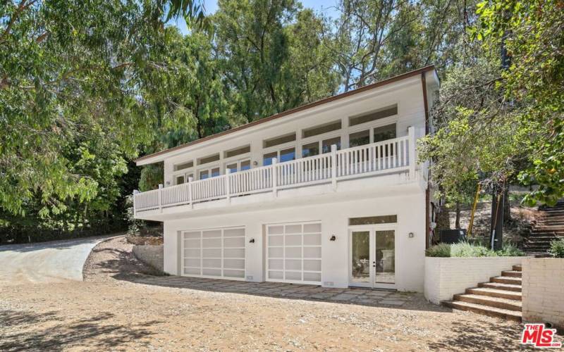 3 car garage with Guest House above