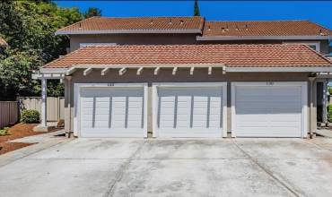 130132 Brenton Court 132, Mountain View, California 94043, 3 Bedrooms Bedrooms, ,2 BathroomsBathrooms,Residential Lease,Rent,130132 Brenton Court 132,ML81984017