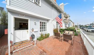 117 Amethyst Avenue, Newport Beach, California 92662, 3 Bedrooms Bedrooms, ,2 BathroomsBathrooms,Residential Lease,Rent,117 Amethyst Avenue,NP24215013