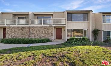 15136 Varsity Street D, Moorpark, California 93021, 3 Bedrooms Bedrooms, ,2 BathroomsBathrooms,Residential,Buy,15136 Varsity Street D,24449961