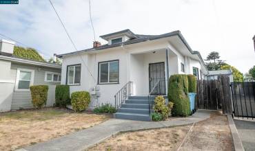 2709 California St, Berkeley, California 94703, 2 Bedrooms Bedrooms, ,1 BathroomBathrooms,Residential,Buy,2709 California St,41076010