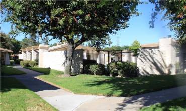 17772 Palo Verde Avenue, Cerritos, California 90703, 2 Bedrooms Bedrooms, ,1 BathroomBathrooms,Residential Lease,Rent,17772 Palo Verde Avenue,PW24207020