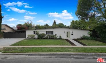 19350 Blythe Street, Reseda, California 91335, 4 Bedrooms Bedrooms, ,2 BathroomsBathrooms,Residential,Buy,19350 Blythe Street,24453955