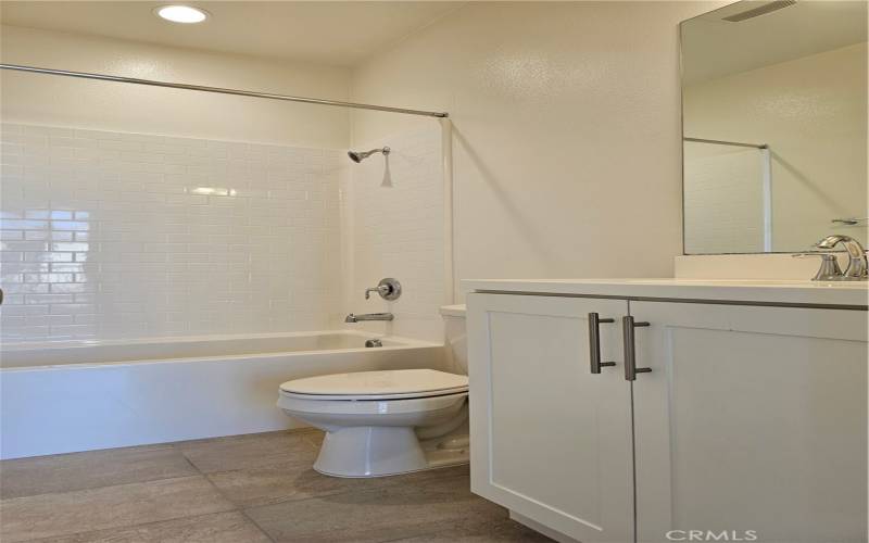 Full Bathroom 3 in Bonus Room