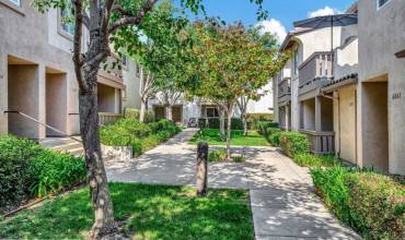 6057 Paseo Salinero, Carlsbad, California 92009, 2 Bedrooms Bedrooms, ,2 BathroomsBathrooms,Residential,Buy,6057 Paseo Salinero,NDP2408940