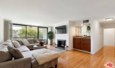 906 N Doheny Drive 316, West Hollywood, California 90069, 2 Bedrooms Bedrooms, ,2 BathroomsBathrooms,Residential,Buy,906 N Doheny Drive 316,24449663