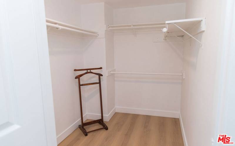 Walk-in closet