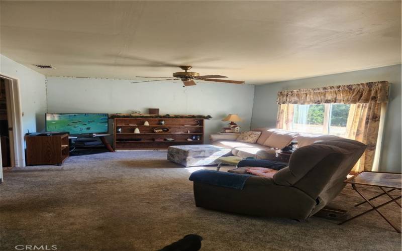 Living Room .. towards east wall