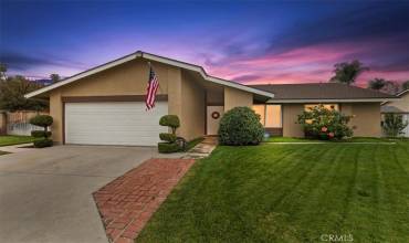 9808 Calle Esplanade, Riverside, California 92503, 3 Bedrooms Bedrooms, ,2 BathroomsBathrooms,Residential,Buy,9808 Calle Esplanade,IV24215522