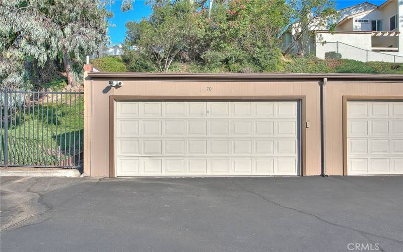 Detached 2 car garage