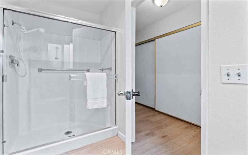 Primary En Suite Bath