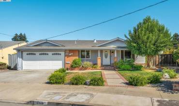 608 Quincy Way, Hayward, California 94541, 3 Bedrooms Bedrooms, ,2 BathroomsBathrooms,Residential,Buy,608 Quincy Way,41075607